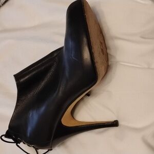 Like New Giuseppe Zanotti Booties